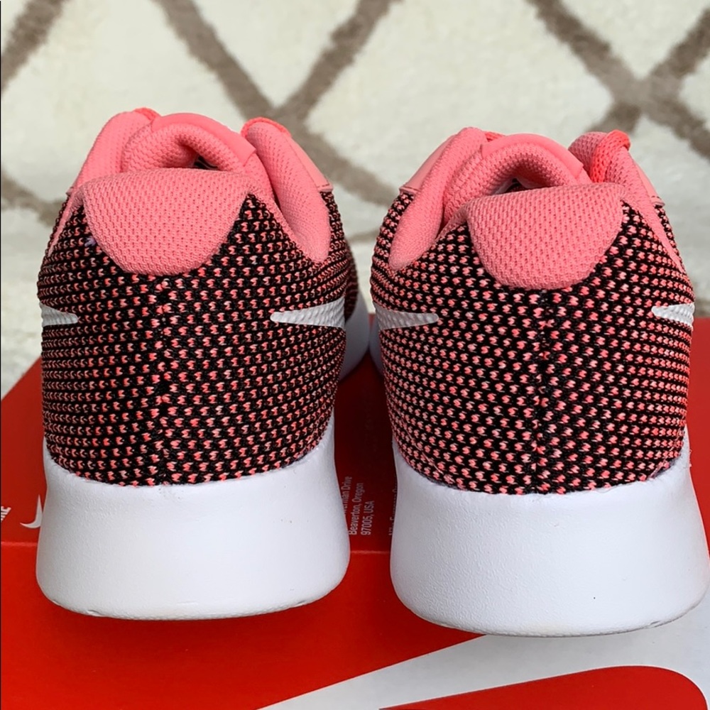 WMNS NIKE TANJUN black/white-pink gaze - Picture 10 of 16